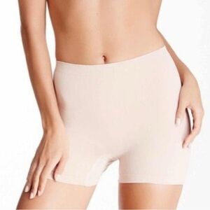 NWOT Skinny Girl Smoothers & Shapers Seamless Biker Shaping Shorts Small